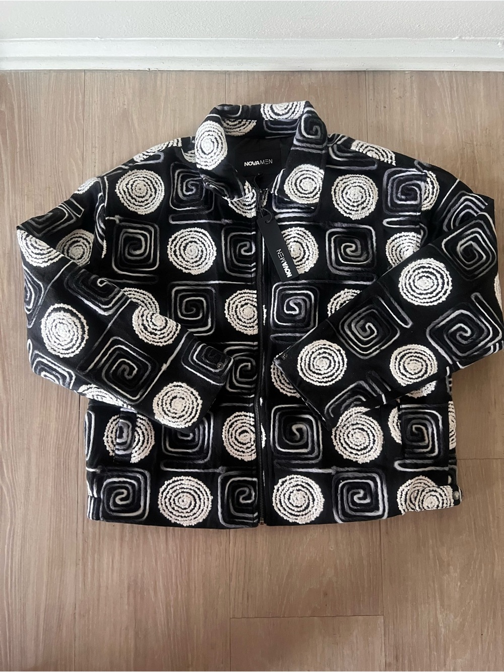 Fashion Nova Black & White Patterned Lightweight Shirt Jacket